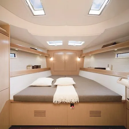 Hotel na wodzie Boat In Arona