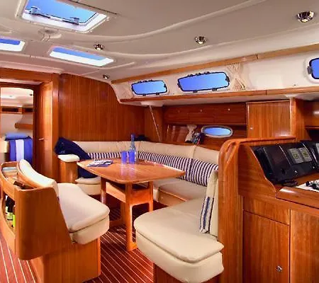Hotel na wodzie Boat In Arona