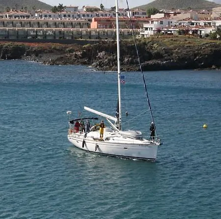 Hotel na wodzie Boat In Arona